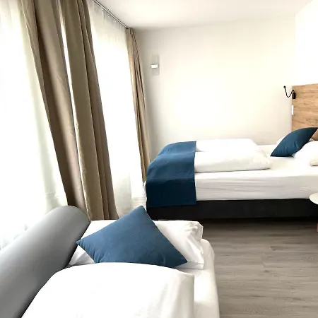 83 Hotel Bonn